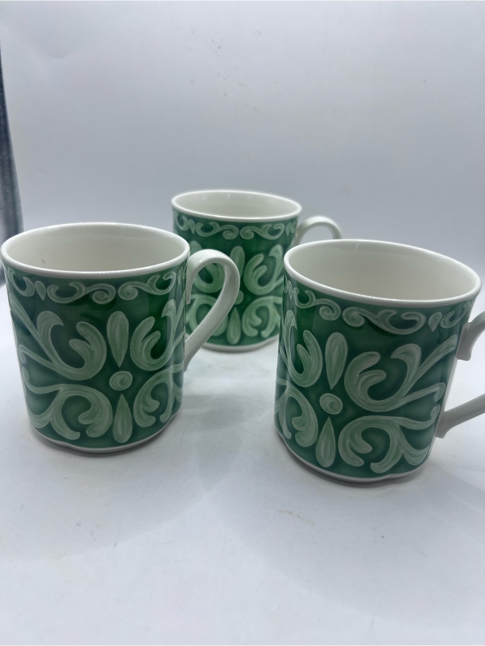 Villeroy and Boch vintage retired switch summer house, green mugs- Set of 3